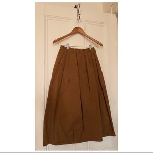 Muji midi skirt with pockets!